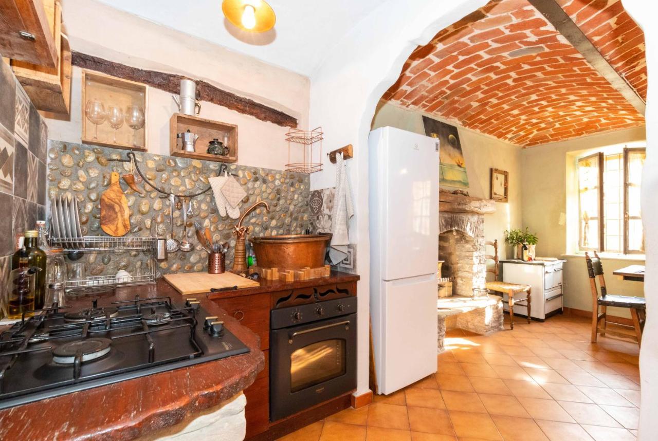 Villa Casa Delle Foglie Sussurranti à Asti Extérieur photo